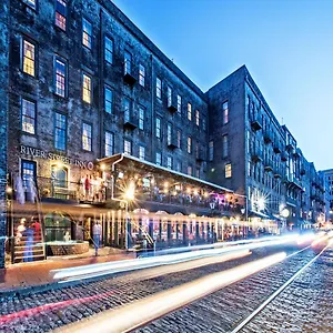 https://river-street-inn.top-hotels-in-savannah.com